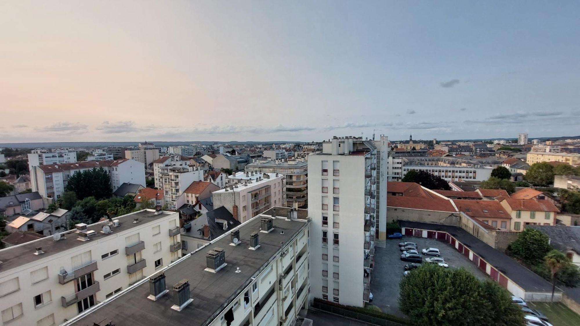 Апартаменты Le Voltaire - T2 Neuf Face Pyrenees Тарб Экстерьер фото